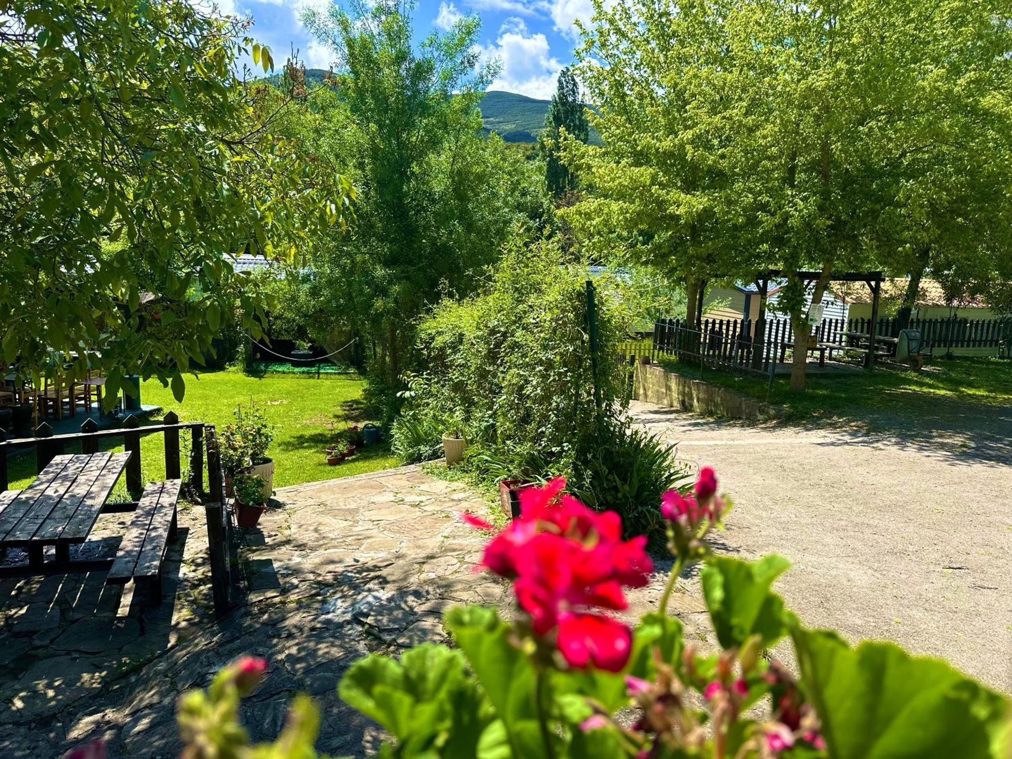 Solopuent Hotel Rural Castiello de Jaca Kültér fotó